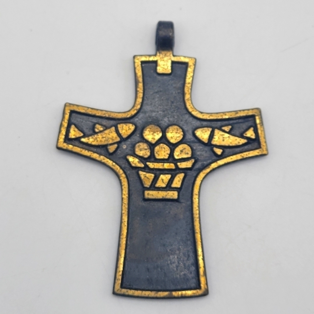 Vintage Signed Terra Sancta Guild Black Gold Tone Fish Loaves Pendant. 1967
